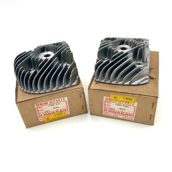 Picture of NOS Trailfire 440 Cylinder Heads - M68058 and M68059